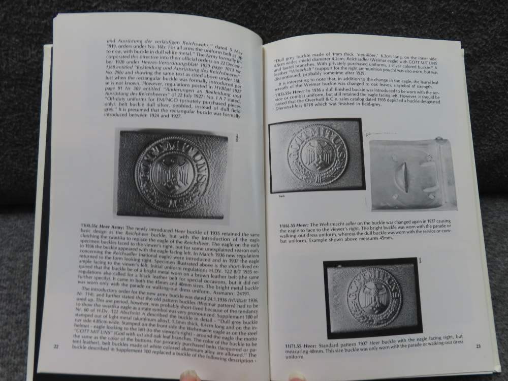 BELT BUCKLES & BROCADES OF THE THIRD REICH HARDCOVER BOOK-img-10