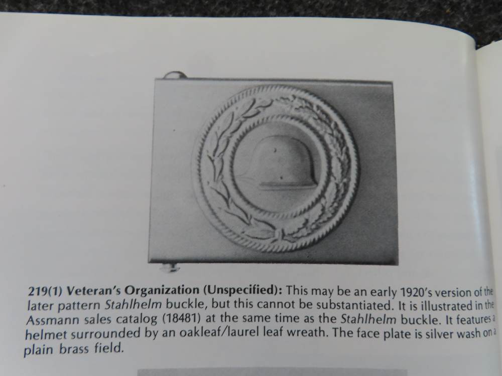 BELT BUCKLES & BROCADES OF THE THIRD REICH HARDCOVER BOOK-img-15