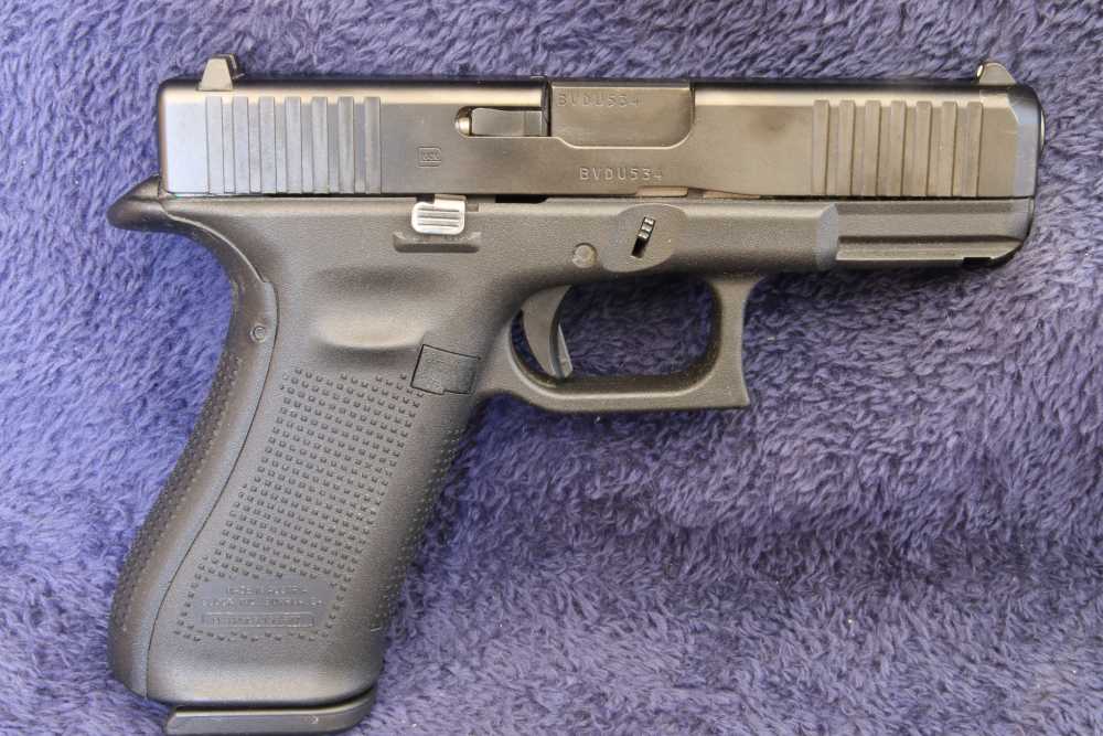 Nice GLOCK G45 Semi-Auto Pistol 9mm 3-17rd. Mags - NO RESERVE-img-4