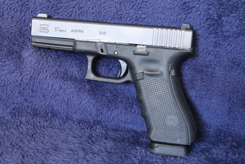 Very Nice GLOCK 17 Gen 4 Semi Auto Pistol 17rd. - NO RESERVE-img-1