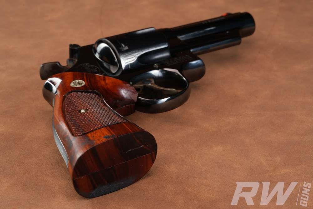 1973 Smith & Wesson Model 29-2 .44 Magnum 4" P&R Factory Blue w/ Case-img-4