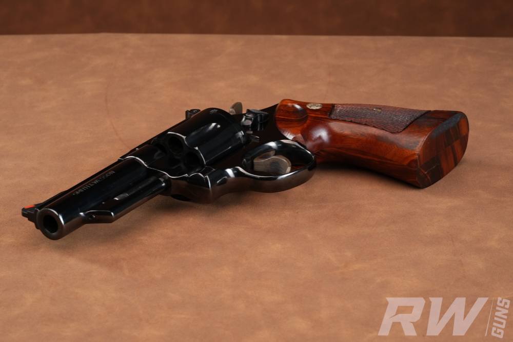 1973 Smith & Wesson Model 29-2 .44 Magnum 4" P&R Factory Blue w/ Case-img-22