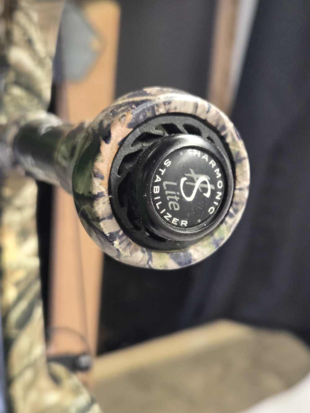 Matthews Monster Chill SDX Compound Bow Used-img-11
