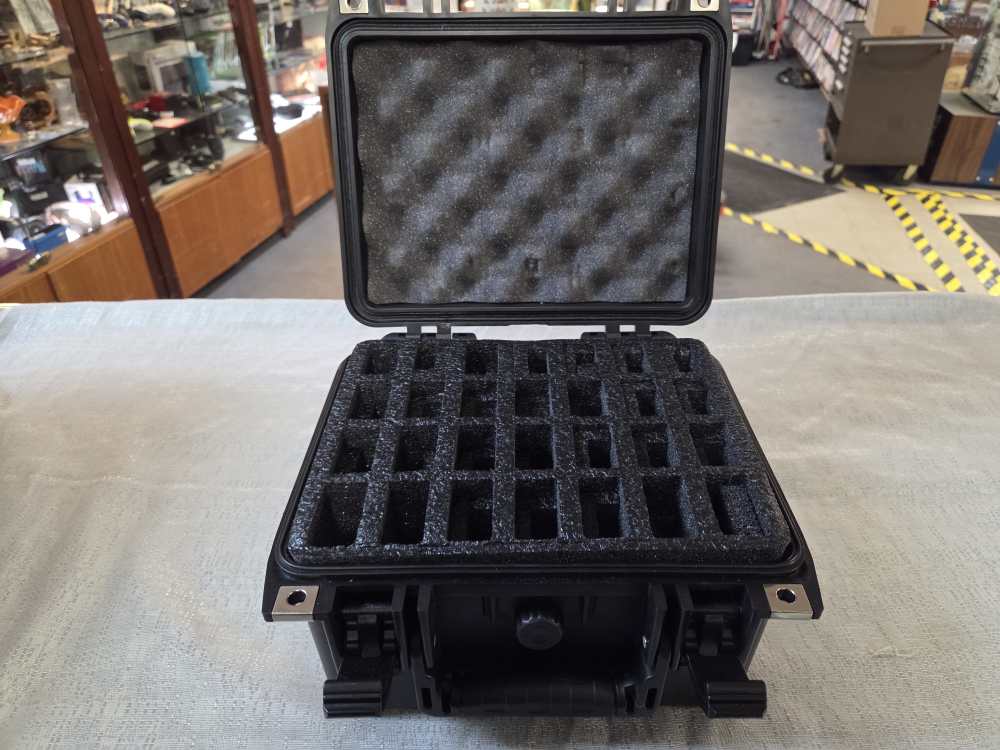 Case Club 28 high end custom knives knife case-img-0