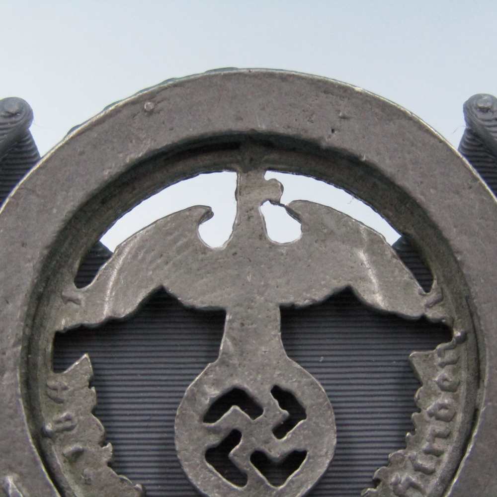 WW2 German Militaria Paul Von Hindenburg 1937 Medal W35-img-9