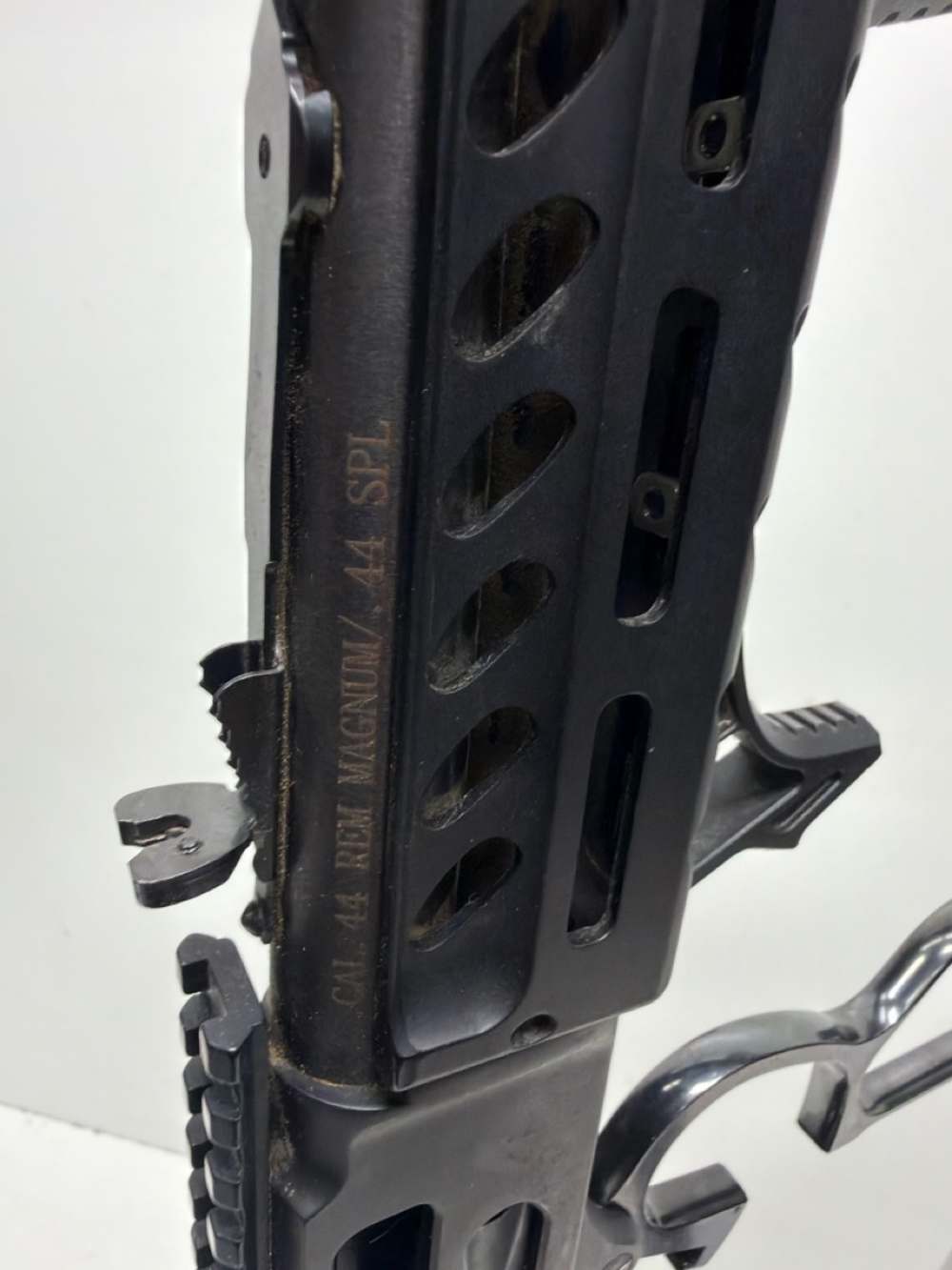HENRY MODEL H012GR-LEVER ACTION CHAMBERED IN .44 MAG-img-2