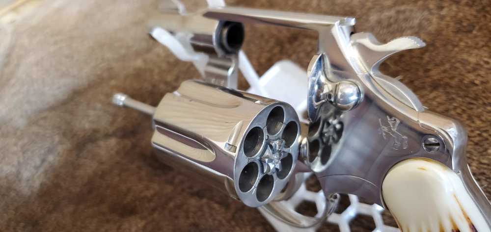 Colt Detective Special 2nd Issue, 38 Special, Nickel Plate, 2" Barrel, 1961-img-10