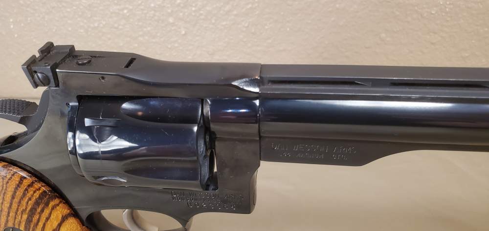 Dan Wesson, Model V44, .44 Magnum, Case & 4 Barrels! 6" & 8"-img-12