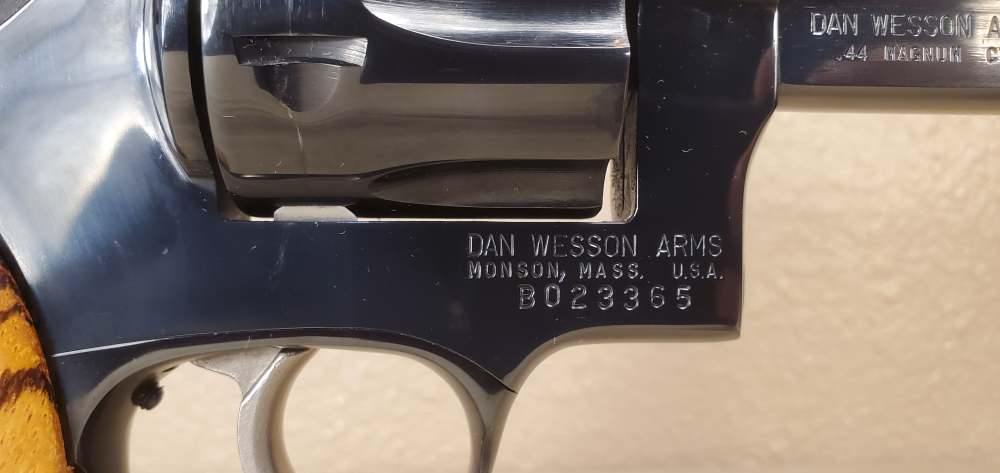 Dan Wesson, Model V44, .44 Magnum, Case & 4 Barrels! 6" & 8"-img-15