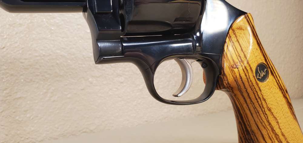 Dan Wesson, Model V44, .44 Magnum, Case & 4 Barrels! 6" & 8"-img-9