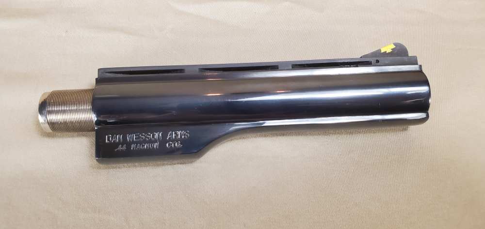 Dan Wesson, Model V44, .44 Magnum, Case & 4 Barrels! 6" & 8"-img-21
