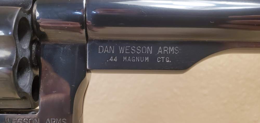 Dan Wesson, Model V44, .44 Magnum, Case & 4 Barrels! 6" & 8"-img-14