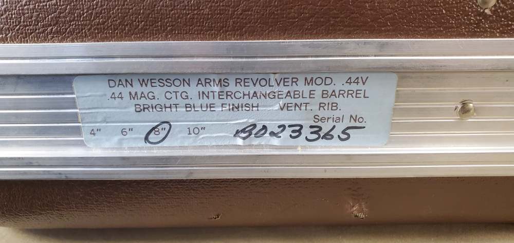 Dan Wesson, Model V44, .44 Magnum, Case & 4 Barrels! 6" & 8"-img-27
