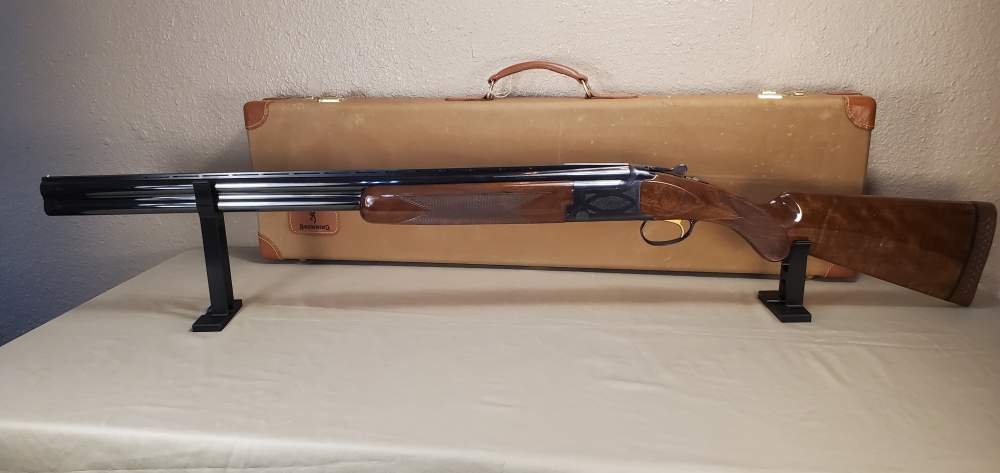 Browning, Citori Lightning, 12 Ga, 28" Barrels, Made in 2000, With CASE!-img-13