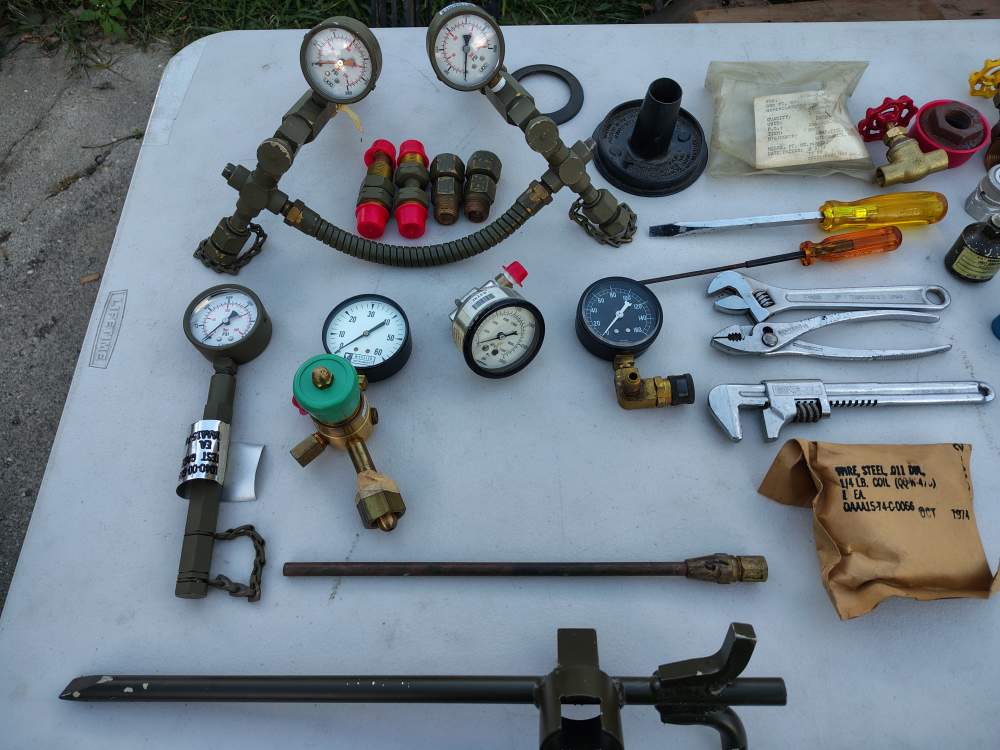 US USMC M27 Portable Flame Thrower Service Kit M2 M2-2 M2A1 M9 Flamethrower-img-1