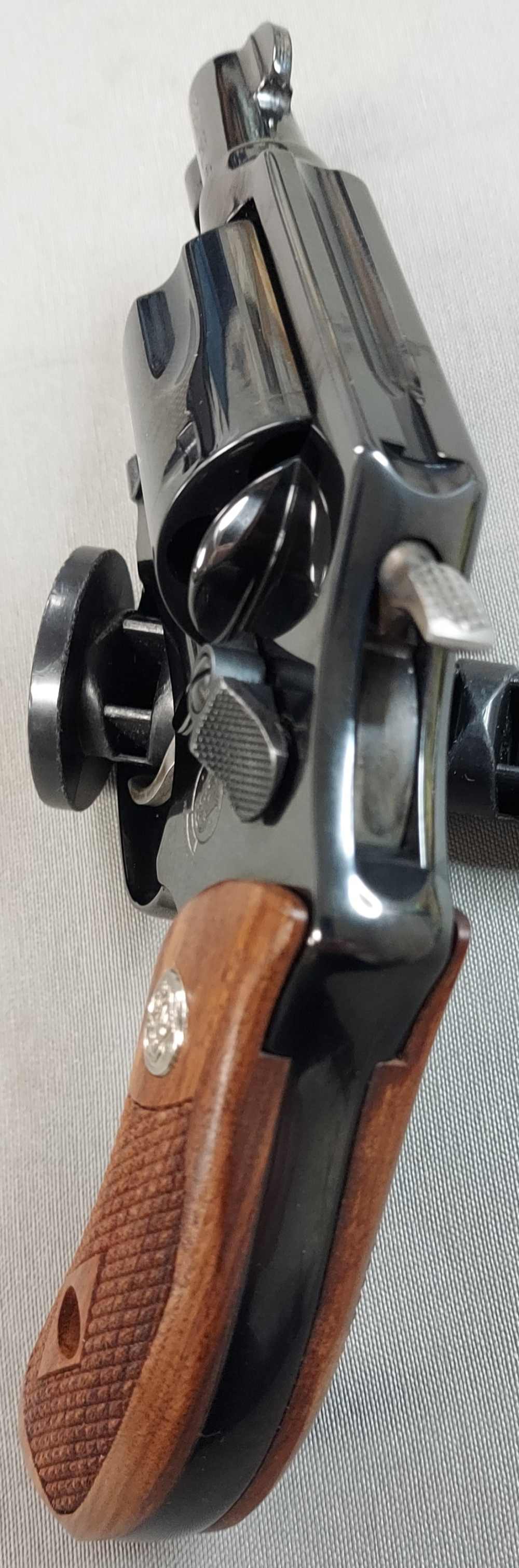 Smith & Wesson Classics Model 36 Revolver 38 Spl +P 1.875" Barrel 5 Rounds-img-2