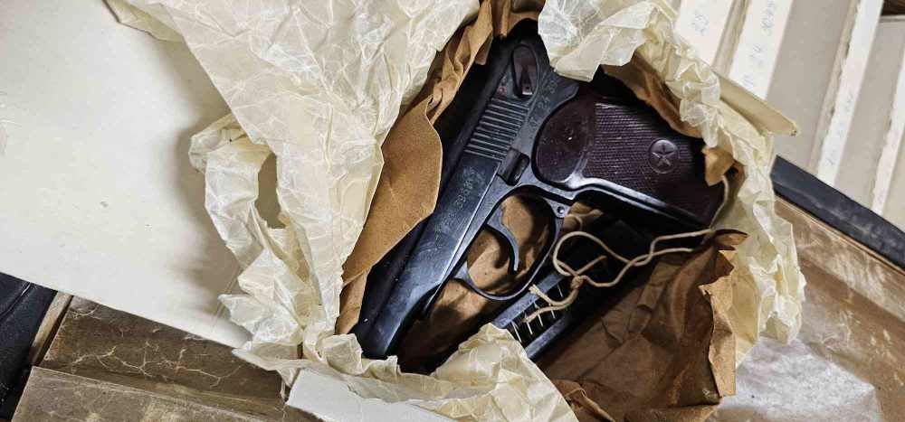 NEW OLD STOCK Bulgarian Makarov Circle 10 9mm 2 Matching Mags + Accessories-img-15