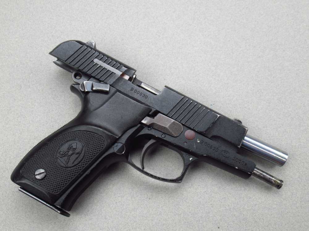 2000 Polish Eagle F,B, Radom Lucznik Mag98 Army pistol 9mm Luger VIS-img-48