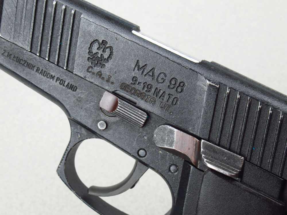2000 Polish Eagle F,B, Radom Lucznik Mag98 Army pistol 9mm Luger VIS-img-7