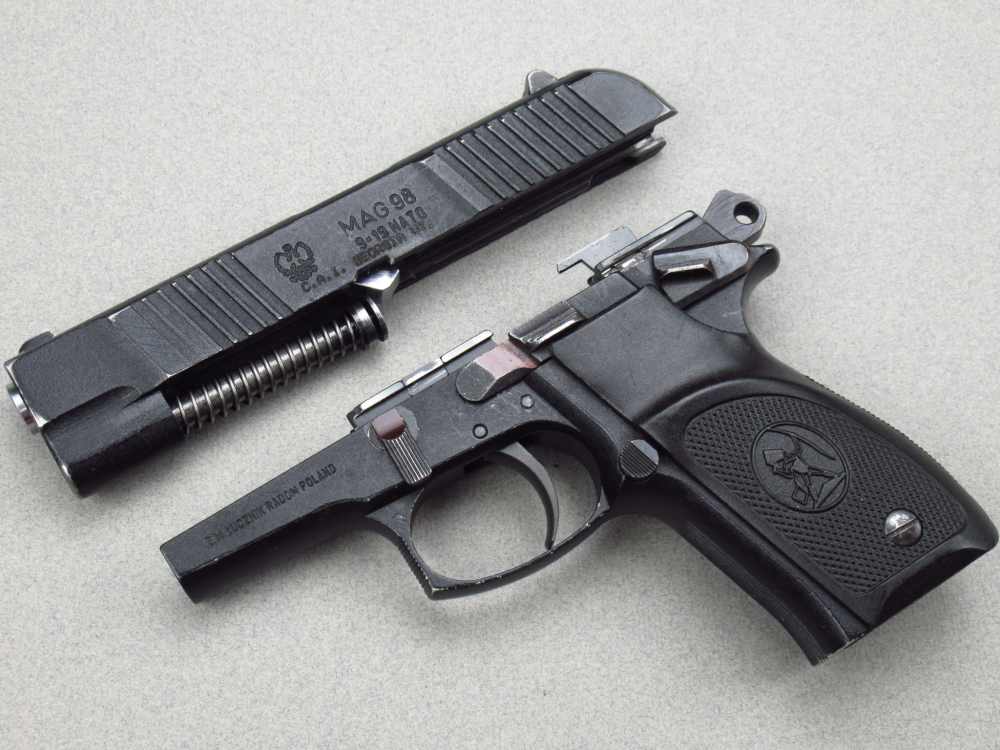 2000 Polish Eagle F,B, Radom Lucznik Mag98 Army pistol 9mm Luger VIS-img-51