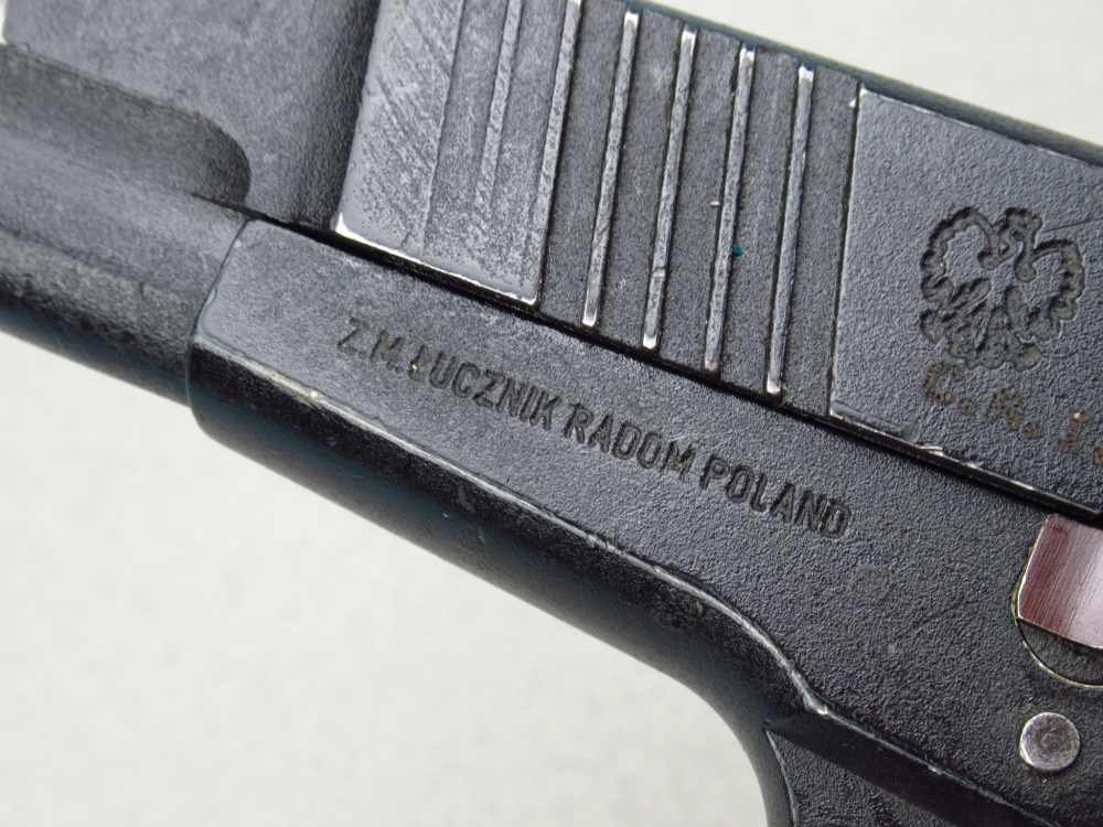 2000 Polish Eagle F,B, Radom Lucznik Mag98 Army pistol 9mm Luger VIS-img-11
