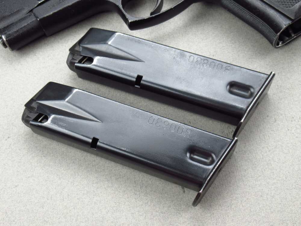 2000 Polish Eagle F,B, Radom Lucznik Mag98 Army pistol 9mm Luger VIS-img-64