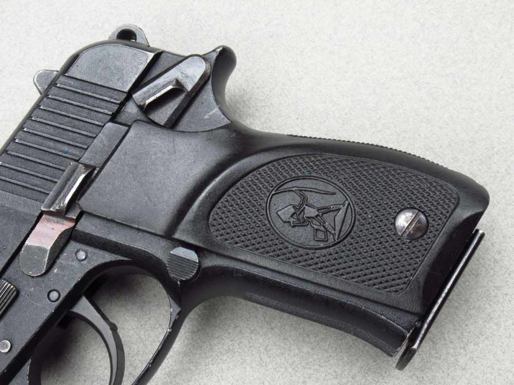2000 Polish Eagle F,B, Radom Lucznik Mag98 Army pistol 9mm Luger VIS-img-4