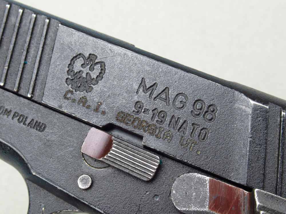 2000 Polish Eagle F,B, Radom Lucznik Mag98 Army pistol 9mm Luger VIS-img-10
