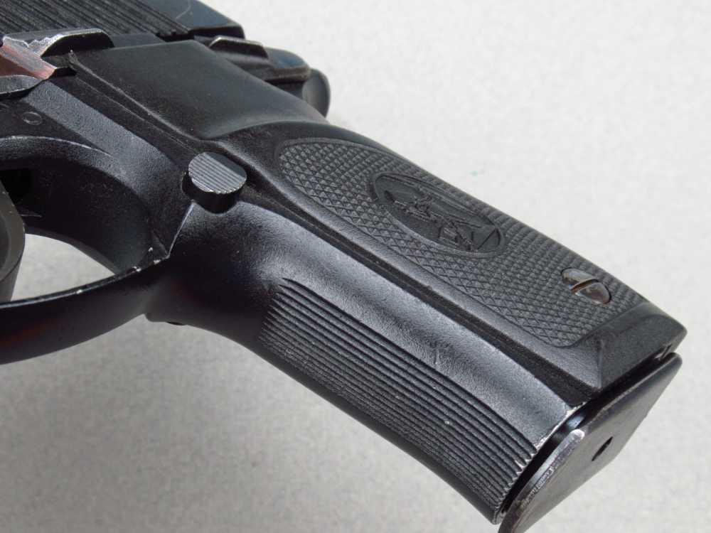 2000 Polish Eagle F,B, Radom Lucznik Mag98 Army pistol 9mm Luger VIS-img-16