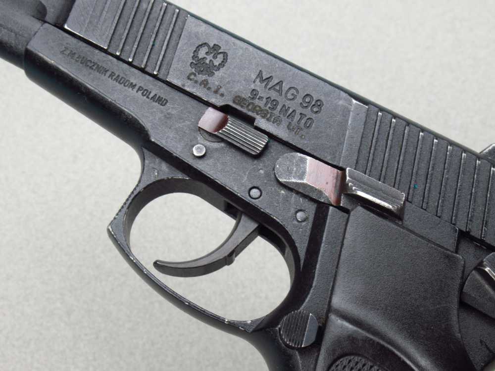 2000 Polish Eagle F,B, Radom Lucznik Mag98 Army pistol 9mm Luger VIS-img-9