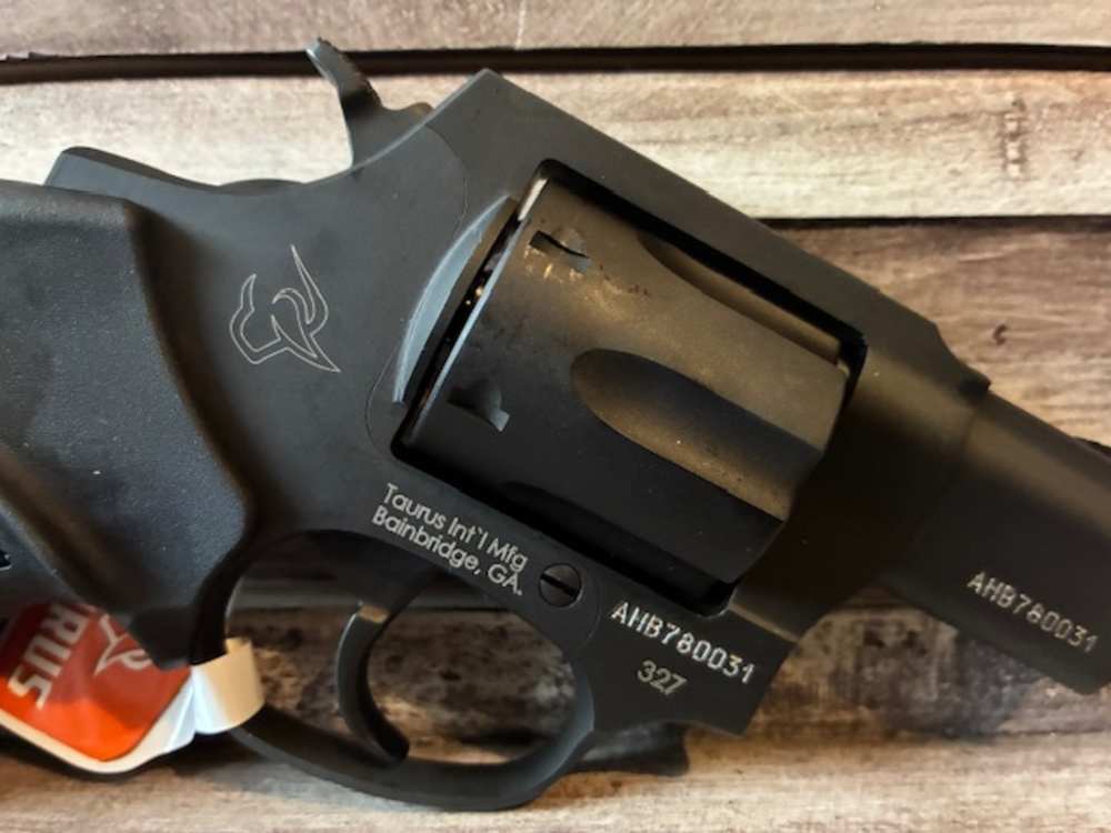 NIB TAURUS 327- 327 FED MAG 2" FS 6-SHOT MATTE BLACK RUBBER GRP IN STOCK-img-4