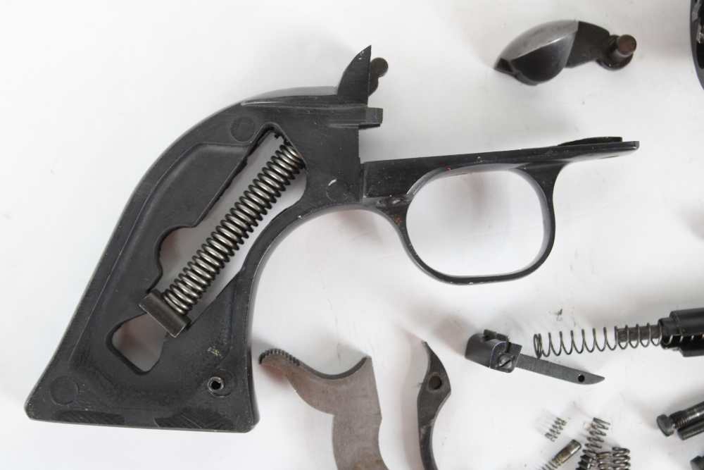 RUGER OLD MODEL 3-SCREW BLACKHAWK .357 MAGNUM PARTS LOT – CIRCA 1972-img-3