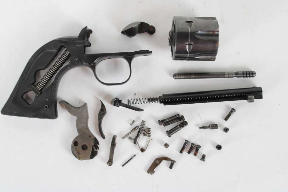RUGER OLD MODEL 3-SCREW BLACKHAWK .357 MAGNUM PARTS LOT – CIRCA 1972-img-0