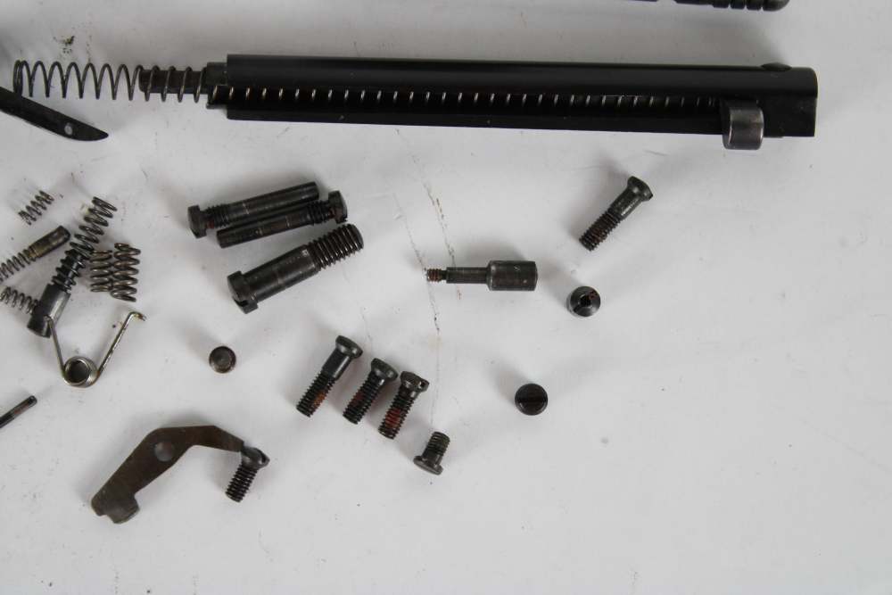 RUGER OLD MODEL 3-SCREW BLACKHAWK .357 MAGNUM PARTS LOT – CIRCA 1972-img-5