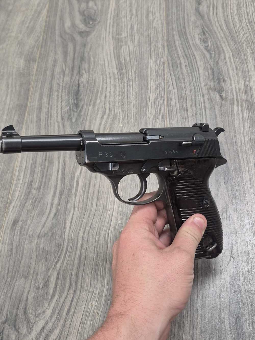 PENNY! BEAUTIFUL WW2 AC42 GERMAN WALTHER P38 PISTOL ALL MATCHING 9MM LUGER-img-2