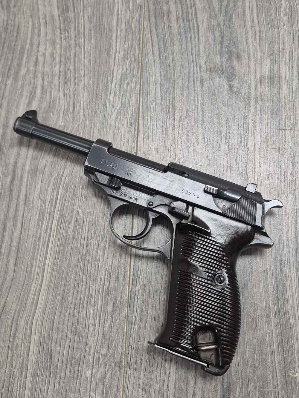PENNY! BEAUTIFUL WW2 AC42 GERMAN WALTHER P38 PISTOL ALL MATCHING 9MM LUGER-img-0