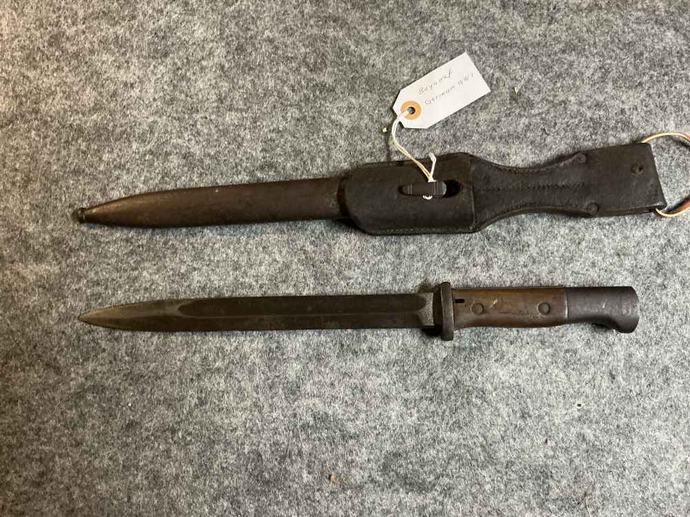WWI German Bayonet/scabbard/belt carrier-img-0