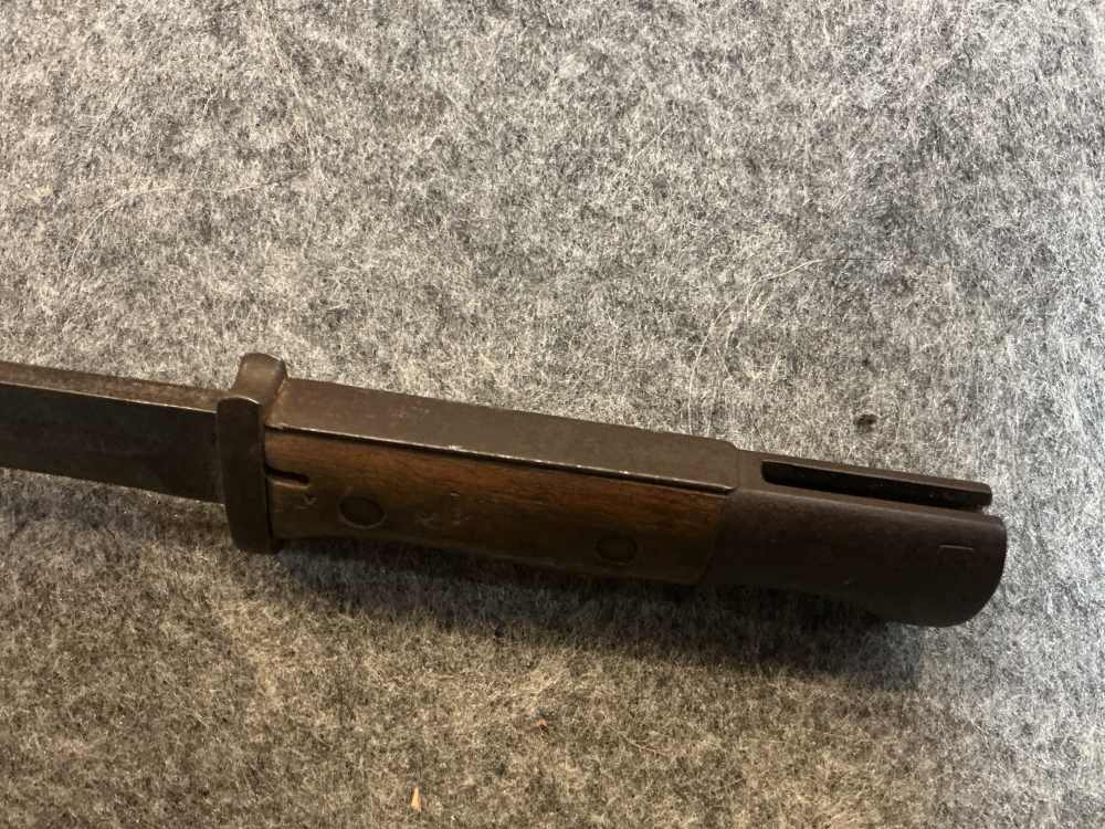 WWI German Bayonet/scabbard/belt carrier-img-5