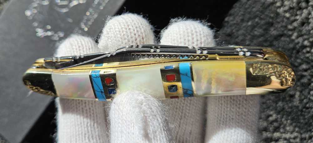 Mother Of Pearl/Turquoise Wrangler SilverHorse Stoneworks pocket-knife-img-1