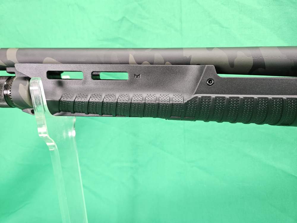 NIB Benelli Super Nova 3 12ga 18.5 " 5 pos Stock Multicam Black 7+1-img-2