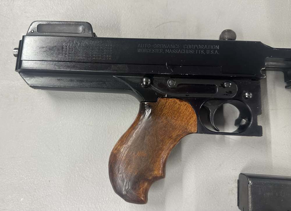 Auto-Ordnance Model of 1927 A1 Thompson simi-auto carbine with mags-img-1