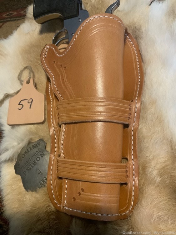 Colt Single Action Army, Vaquero, Lined Leather holster 5 1/2” barrel-img-1