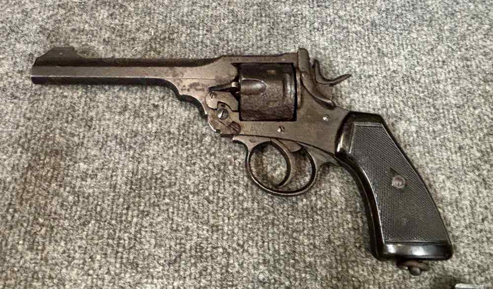 Webley Mark IV 455 lot 3 rough revolvers and stunning parts kit NR! Penny!-img-4
