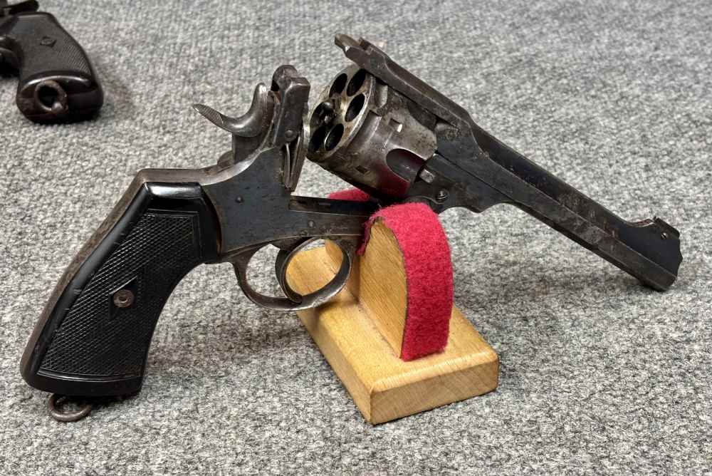 Webley Mark IV 455 lot 3 rough revolvers and stunning parts kit NR! Penny!-img-14
