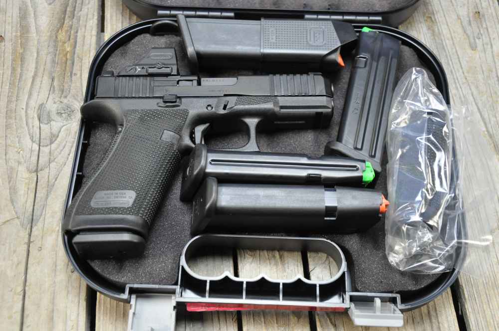 Like New Glock G45 Gen6 w/ Holosun 508T, 5 Mags, Night Sights-img-10