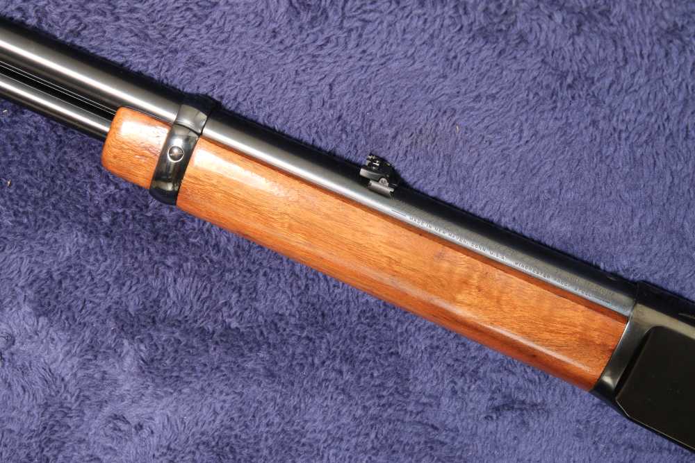 STUNNING Like-New - WINCHESTER 9422M Lever Gun 22 mag 1977 Mfg. NO RESERVE-img-11