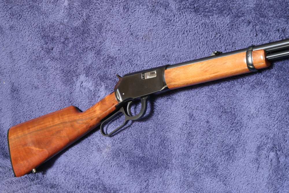 STUNNING Like-New - WINCHESTER 9422M Lever Gun 22 mag 1977 Mfg. NO RESERVE-img-1
