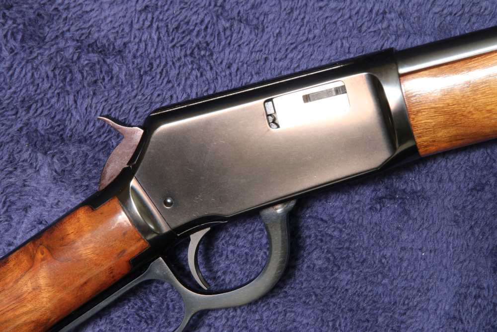 STUNNING Like-New - WINCHESTER 9422M Lever Gun 22 mag 1977 Mfg. NO RESERVE-img-4
