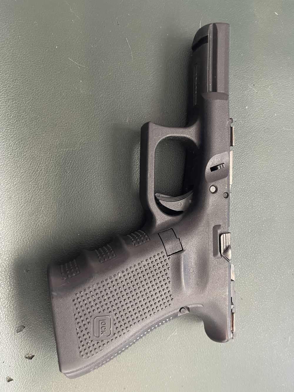 Glock 19 Gen 4 - 9mm Complete Factory Frame - G19 G23 Gen4-img-1