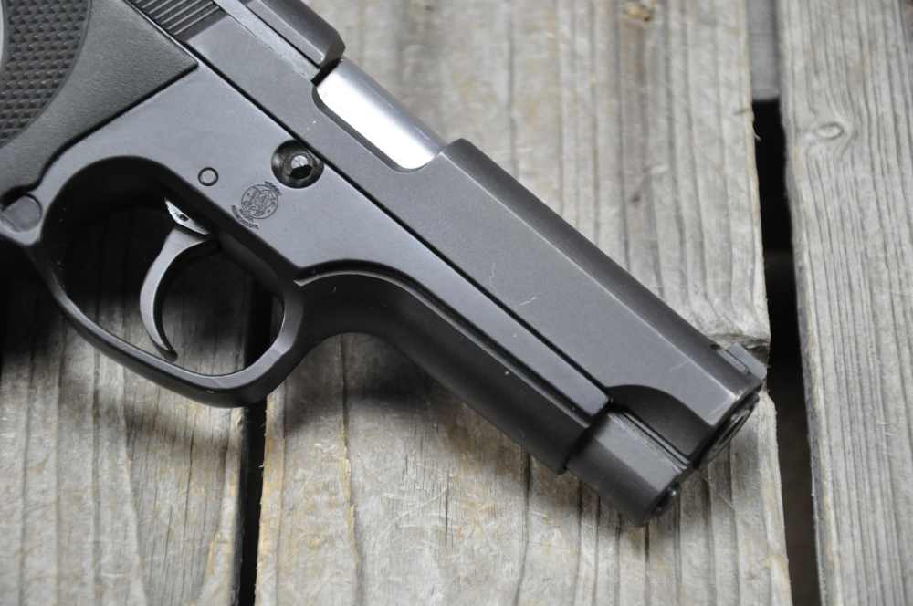 Clean Smith & Wesson Model 915 9mm w/ 2 Mags-img-5